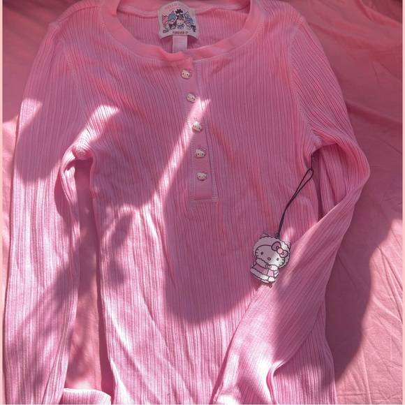 Forever 21 hello kitty long sleeve shirt - Picture 2 of 4